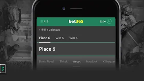 “篮网致敬卡特退役球衣，五载辉煌三度登顶全明星盛典。”