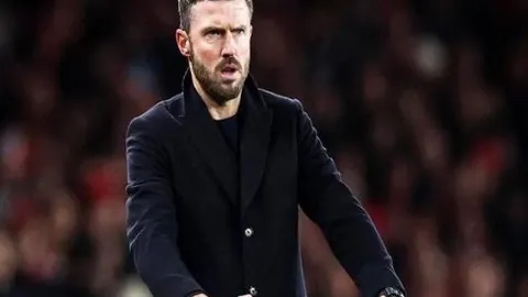 荷乙焦点战：多德勒支对决赫尔蒙德，实时比分揭晓！